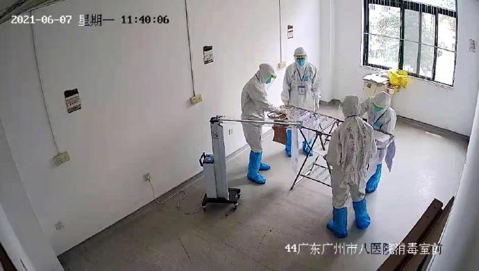 高考第一科结束，​​​​广州医护为隔离病房考点试卷消毒