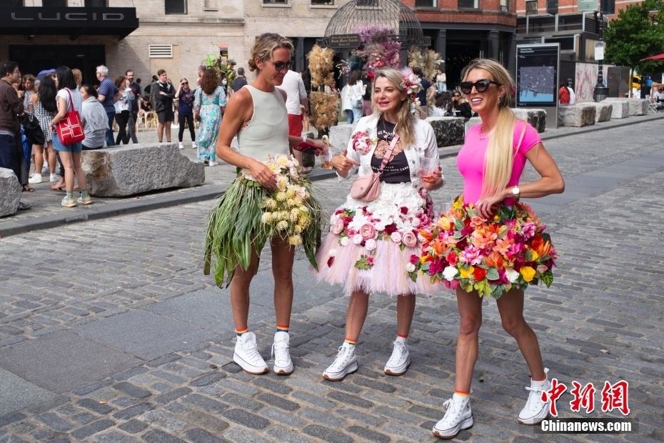 纽约花卉节游人如织