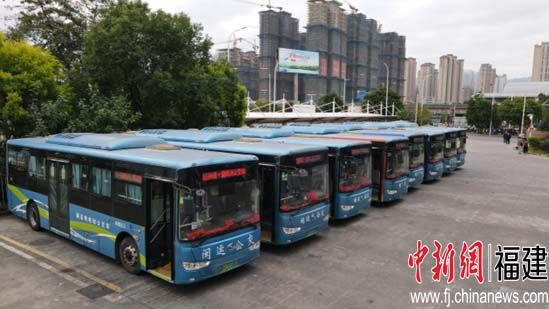 连江：为民办实事 村民“抬脚就进城”