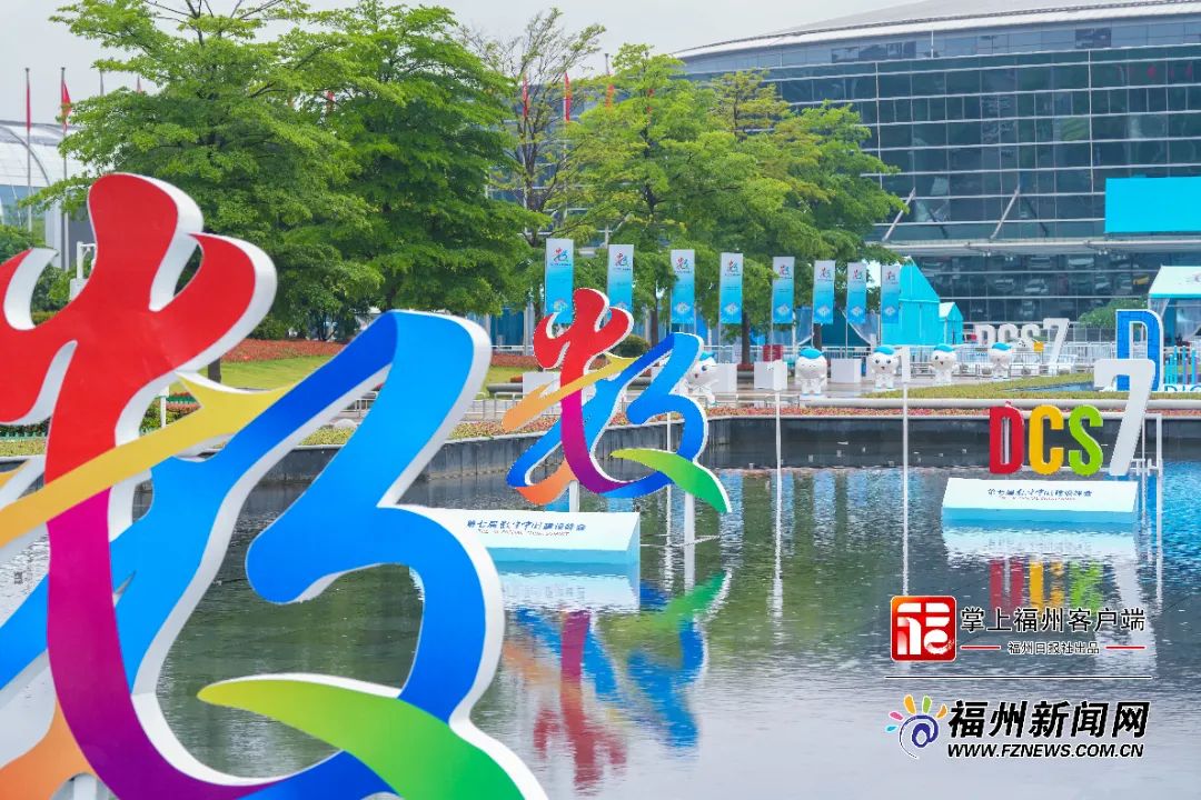 挤爆了！福州这里，到处都是人人人……