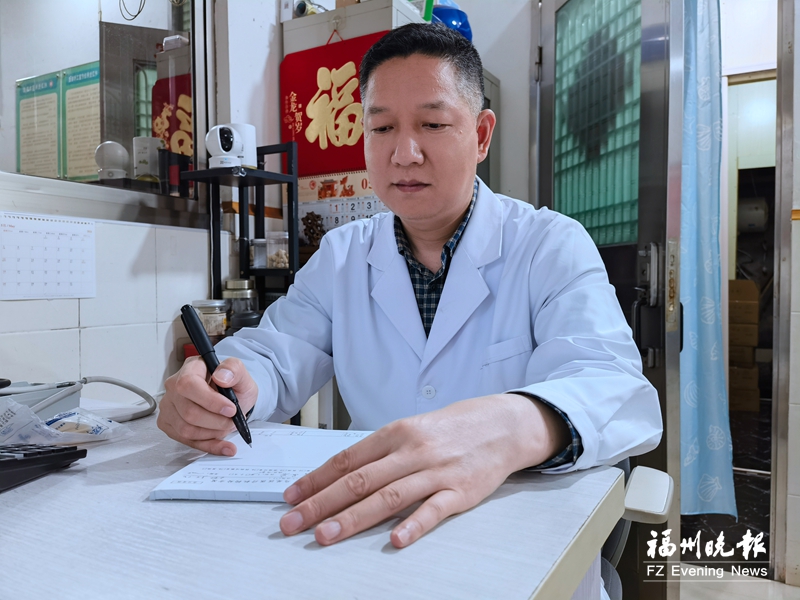 周乃贵：守护乡亲健康