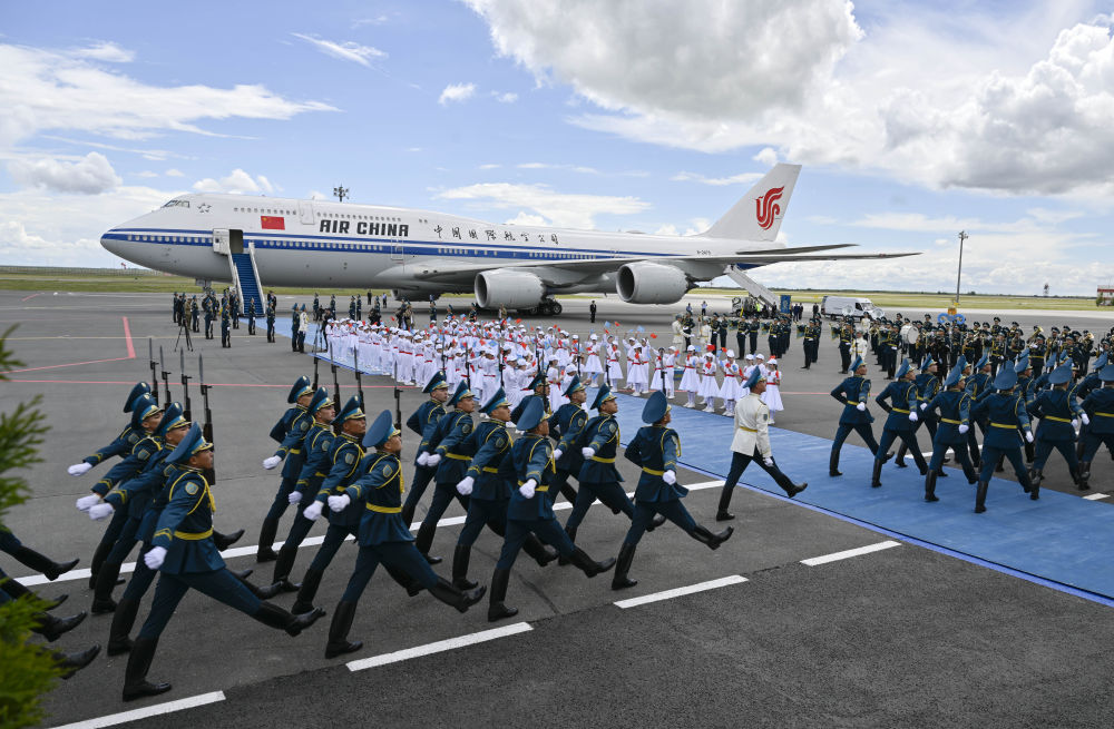 高清大图｜盛大隆重 习近平主席受到“最高礼遇”欢迎