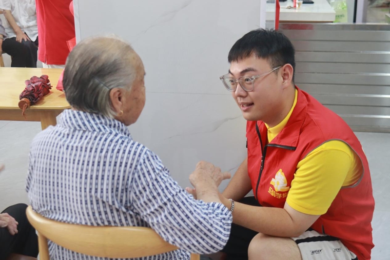 乐龄助老志愿相随 福建农大学子笃行在一线
